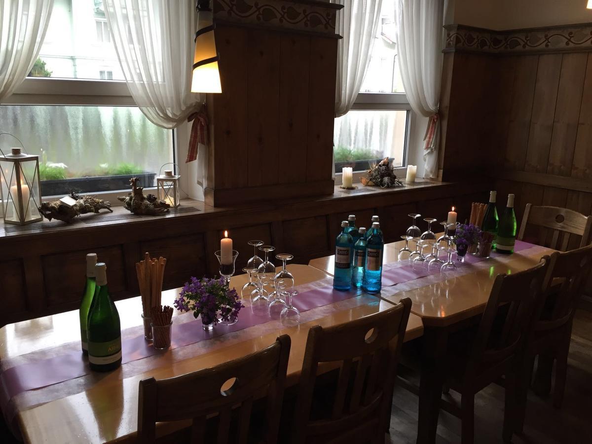 Landgasthof Zum Baren 호텔 디에트만스리에트 외부 사진